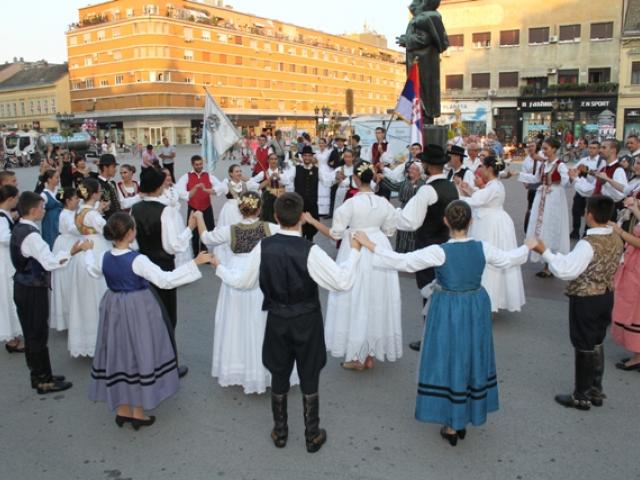 https://www.dnevnik.rs/sites/default/files/styles/teaser_big/public/2018-08/7-1%20Bunjevci%2031.JPG?itok=BC_QU_HN